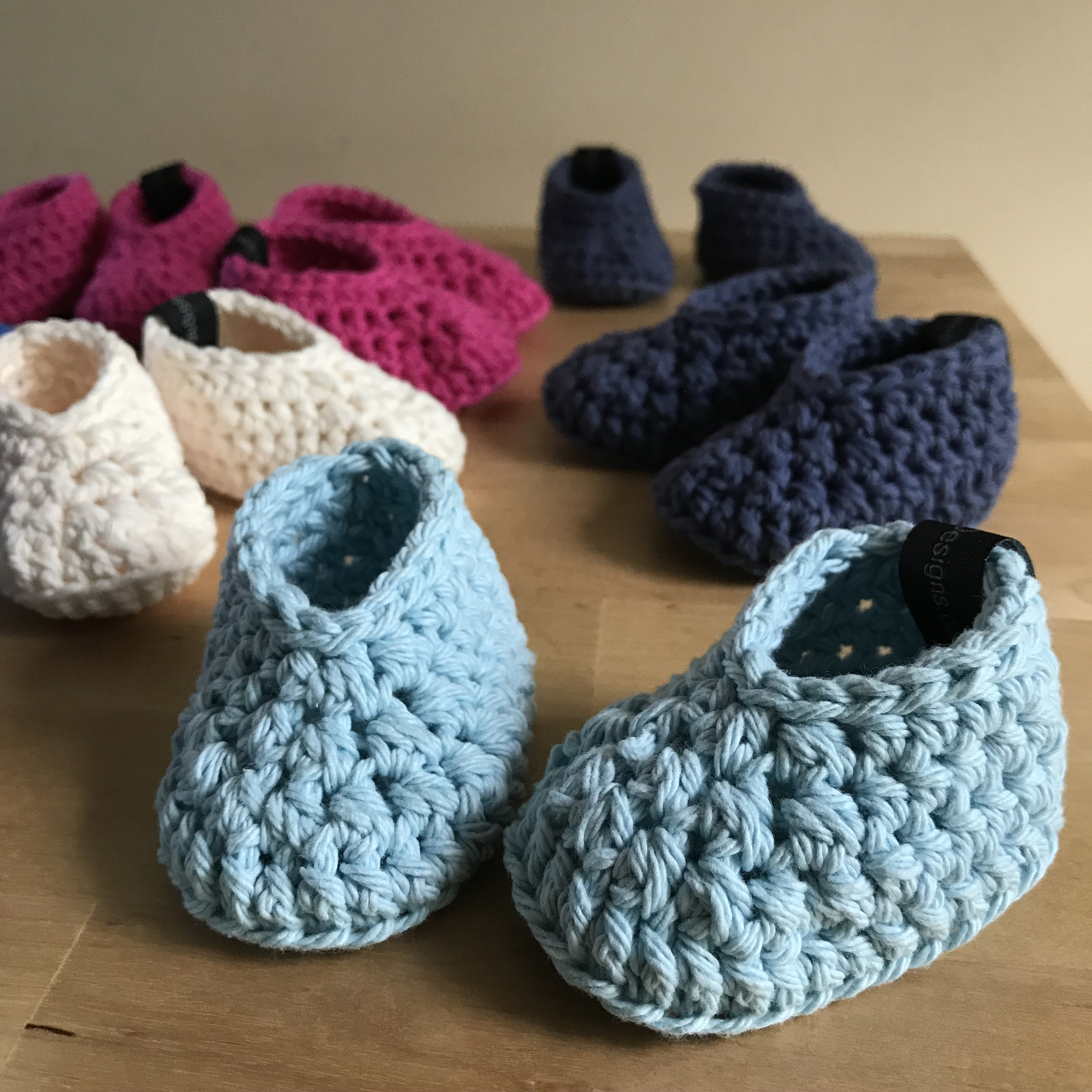 crochet newborn booties