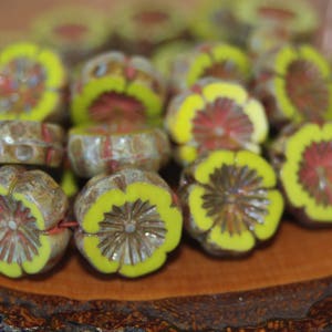 Czech Glass Beads, 14mm Hawaiian Flowers, 10 Beads