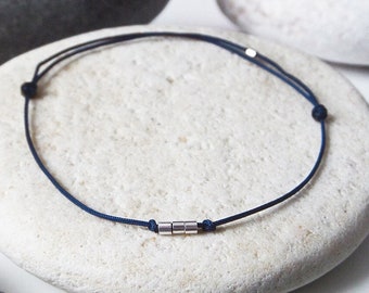 Pulsera de cordón AZUL MARINO 3 cuentas de tubo de plata maciza y 1 cuenta de tubo de plata maciza en la parte posterior de la pulsera Joyería protectora