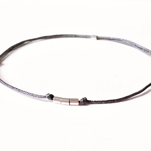 Bracelet fil GRIS ANTHRACITE 3 perles tube en argent massif & 1 perle tube en argent massif au dos du bracelet Bijou protecteur