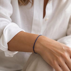 Marineblaues Kordelarmband – Klassisches Schmuckgeschenk für Frauen, Männer und Kinder