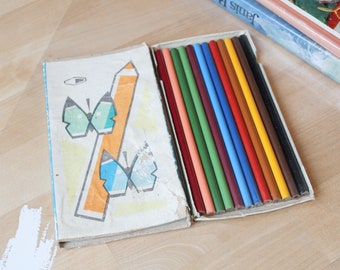 12 crayons de couleur vintage / 12 crayons de couleur ART dans une boîte / fournitures de dessin vintage russes / urss