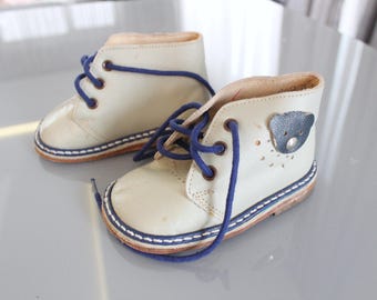 Botas de bebê vintage/ Sapatos de couro para bebê com decoração de urso/ Sapatos infantis retrô/ URSS