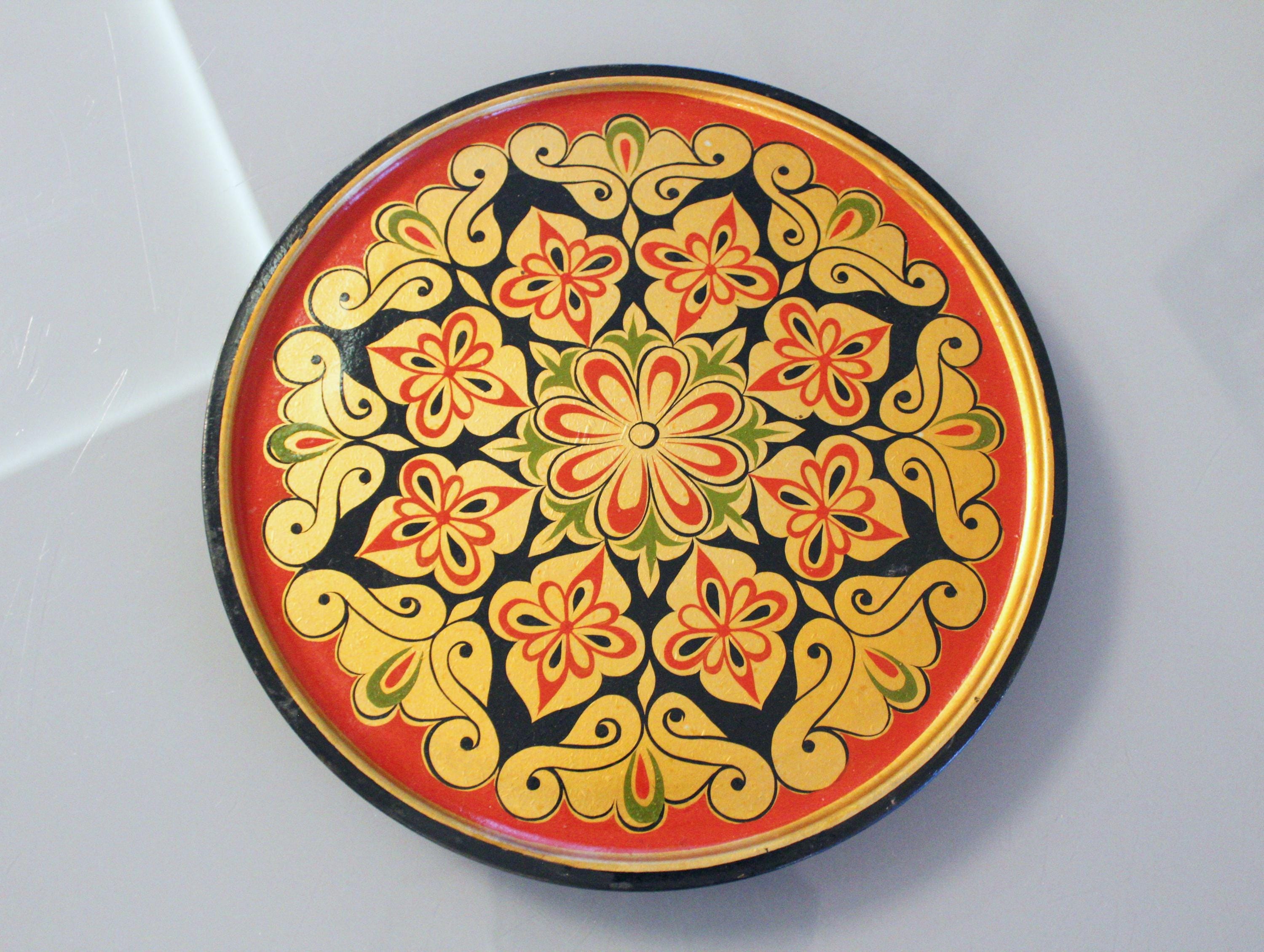 Gien. Assiette en faĂŻence Le Vassor de la Touche Dresnay, XIXe Gien. Assiette en faĂŻence Le Vassor de la Touche Dresnay, XIXe