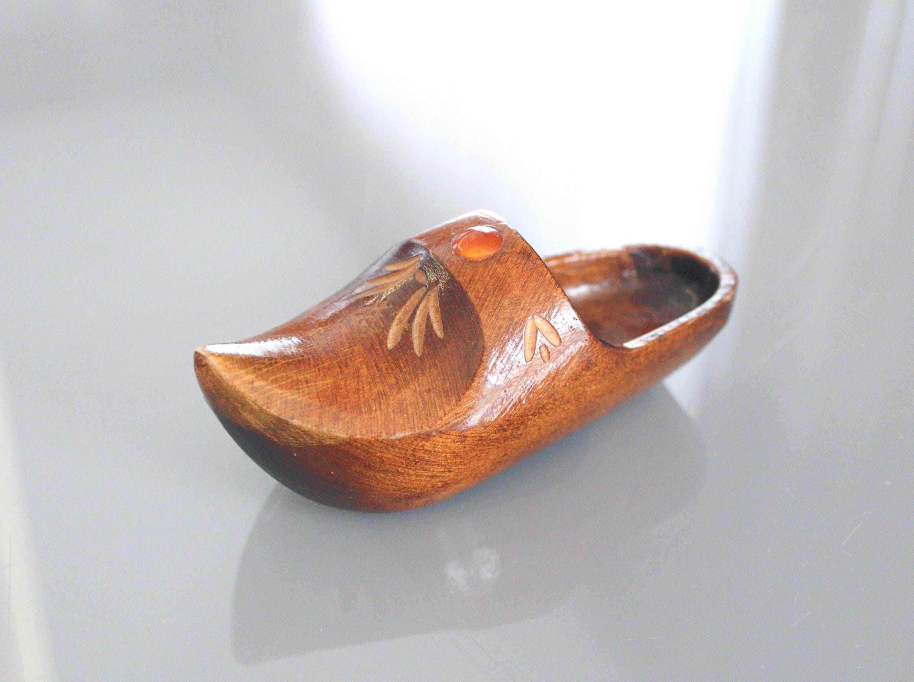 木製灰皿 ヴィンテージ/小型木靴_彫刻模様の木製灰皿/ヴィンテージ