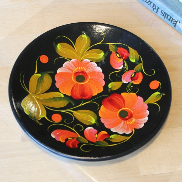 ASSIETTE PEINTE vintage russe/ Assiette en bois avec peintures florales/ Décoration de maison de style folklorique russe/ Urss