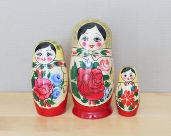 Matriochka Russe Traditionnelle - Poupées Gigognes Peintes à La Main Par Kovalova - Artisanat Russe