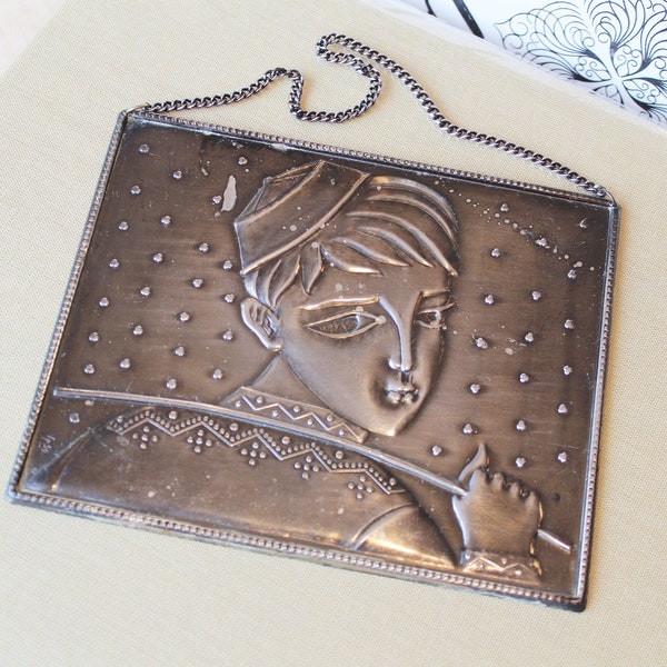 BOY_ EMBOSSED METAL Placa Vintage / Placa de pared Niño / Decoración vintage del hogar / Urss