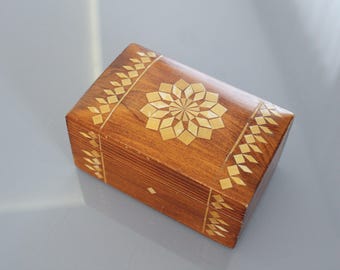 WOODEN BOX Vintage/ Wooden Box with Ornamental Straws Pattern/ Russian Vintage Home Decoration/ Ussr