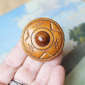 WOODEN BROOCH Latvian Vintage/ Ethnic Style Wooden Brooch/ Latvia