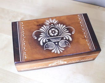 CAJA DE MADERA Vintage/Joyero de madera con patrón floral tallado/Accesorio para el hogar retro ruso/URSS