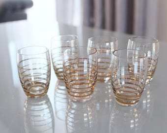 6 KIELISZKÓW DO SHOTÓW Vintage/ 6 małych kieliszków do wódki ze złotymi paskami/ Serwowanie drinków Vintage/ Łotwa