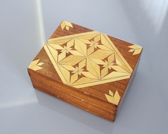 WOODEN BOX Vintage/ Wooden Box with Ornamental Straws Pattern/ Russian Vintage Home Decoration/ Ussr