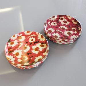 6 TIN TRAYS Vintage/ Tin Metal Trays for Mugs, Glasses with Floral Decal/ Vintage Table Serving/ Estonia