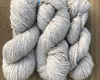 Gray alpaca and tussah silk yarn
