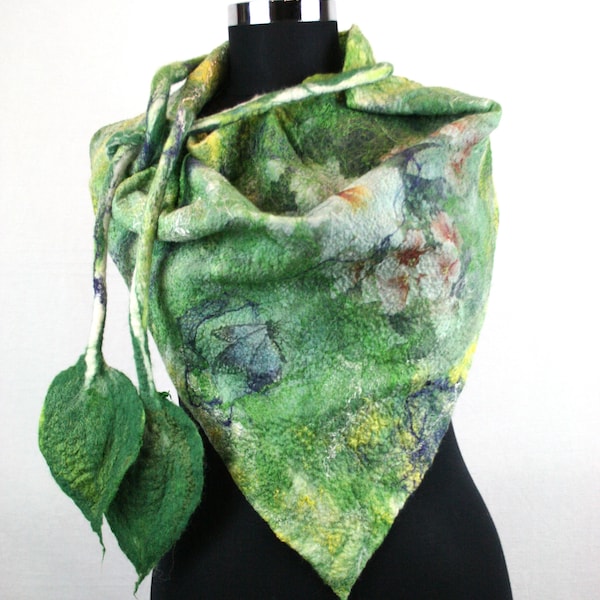 Green Nuno Felted Scarf, Baktus Scarf, Silk Triangle Scarf, Green Flower Neckpiece, Triangle Felted Scarf, Felted Cowl, Wool Collar, multi