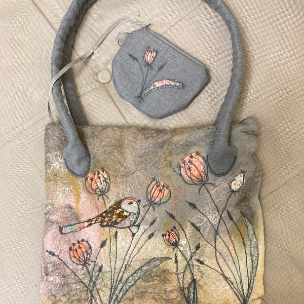 Sac à bandoulière design gris et rose, sac à bandoulière feutré, sac à main brodé, grand sac avec oiseaux et fleurs, sac fourre-tout unique fait à la main