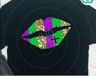 May include: A digital download of a gold, green and purple glitter lips design with a fleur-de-lis in the centre. The design is perfect for Mardi Gras or New Orleans themed crafts.