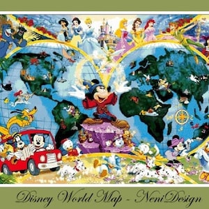 Puede incluir: Una ilustración colorida de un mapa del mundo con personajes de Disney. Mickey Mouse está en el centro del mapa, rodeado de otros personajes como Pluto, Donald Duck y Goofy. El mapa está rodeado por un borde de flores y hojas. El texto "Disney World Map - Neni Design" está en la parte inferior de la imagen.