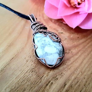 White Howlite Gemstone Copper Pendant, Wire Wrap, Copper Jewellery, Pendant Necklace, Healing Energy Talisman Pendant, Crystal Jewellery