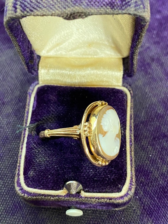 Antique Cameo Ring 10k Gold size 5.75 - image 2