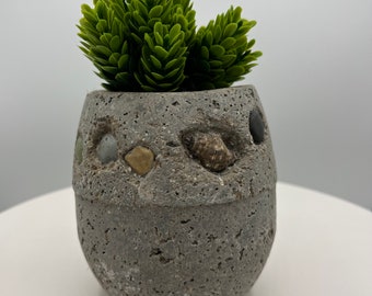 Garden Planter with a Beachy Vibe. Great for Succulents!!