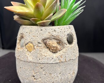 Garden Planter with a Beachy Vibe. Great for Succulents!!
