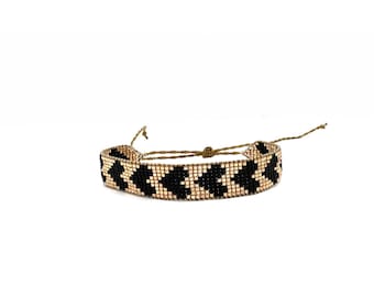Custom heart seed bead bracelet golden background with black heart, personal customization available