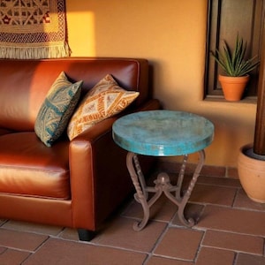 24&quot; Round Oxidized Hand-Hammered Copper Top Side Table – Rustic Wrought Iron Base, Luxury Accent Table for Living Room or Bedroom