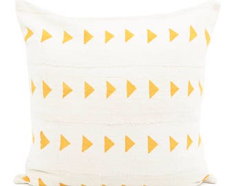 Pillow Cover, White Mud Cloth Pillow Cover  |Natural Cotton | Mud cloth | Mustard Yellow & White | ‘Chabot’