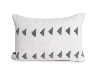 White Pillow Cover | Gray Triangle Pattern | 'Kendall' Mud Cloth Pillow Cover