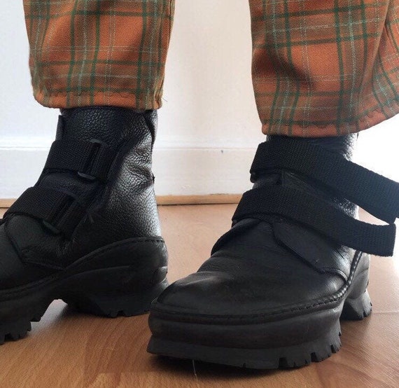 90’s Y2K Chunky Velcro leather boots