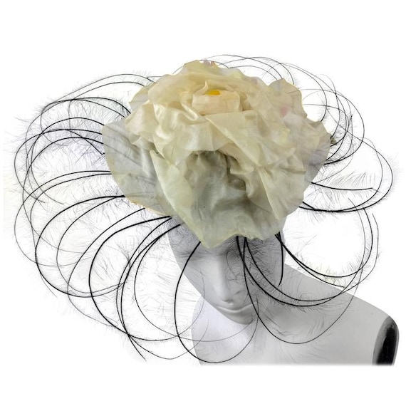 Dramatic Bes Ben Pinwheel Hat With Shaved Feathers. 1950 display picture 3