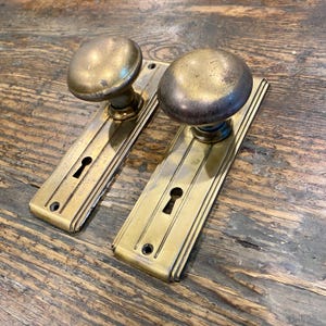 Vintage  Doorknobs with Art Deco BackPlates with Keyholes, New Spindle and Set Screws
