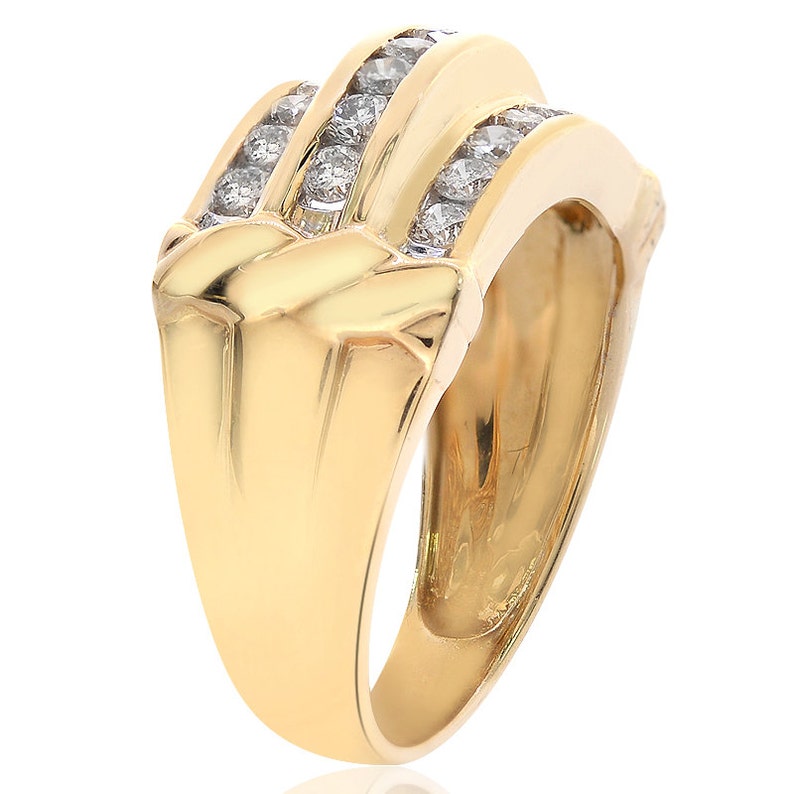 0.80 Carat Round Cut Diamond Ring 14K Yellow Gold image 2