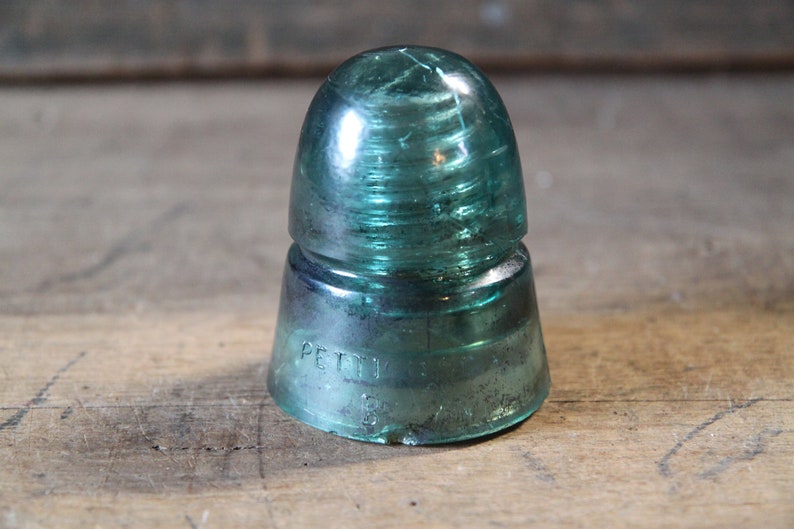 Hemingray aqua beehive insulator HGCO