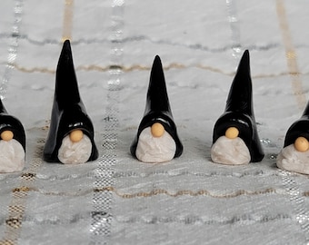 Tiny Clay Scandinavian Black Christmas Gnome, jultomten, nisse, tomtar, tiny elf | Scandinavian Christmas