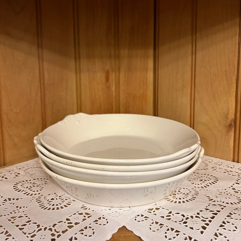 Set of 4 Ideal Ironstone Ware Ide Bros. Oven and Craze Proof Au Gratin