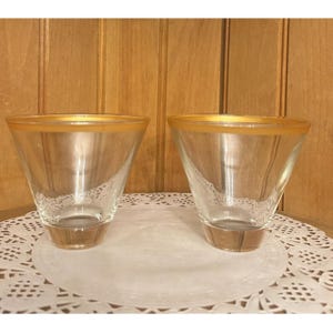 Set of 2 Vintage Mid Century Modern Cocktail Martini Glasses Gold Rim