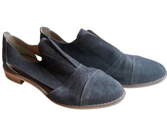 Anthropologie KLUB NICO Dark Gray Suede Cutout Pointed Toe Flats Sz 9 Academia