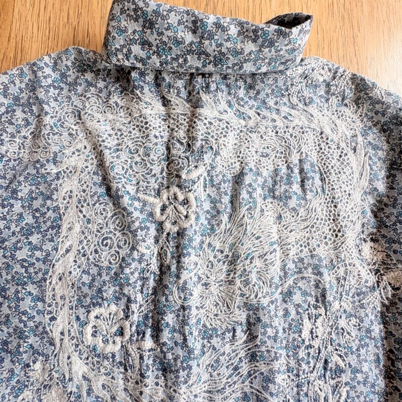 Johnny Was Workshop Blue Floral Dragon Embroidered Lace Button Down Shirt XS image 8