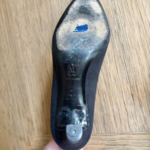 Zapatos de salón Bruno Magli de piel italiana negra con relieve, talla 6B (EE. UU.) imagen 9