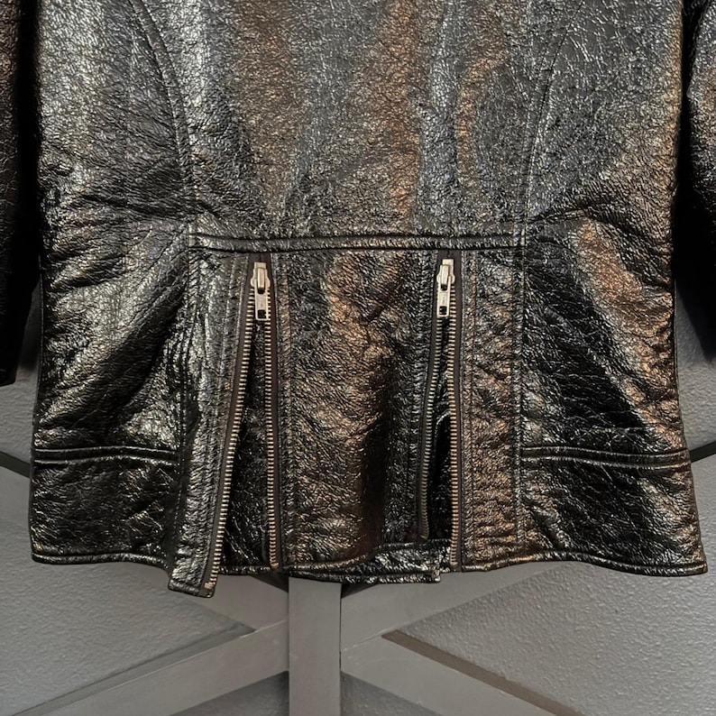 Anthropologie TULLE Metallic Shiny Black Faux Leather Moto Jacket Biker Edgy MED Bild 4