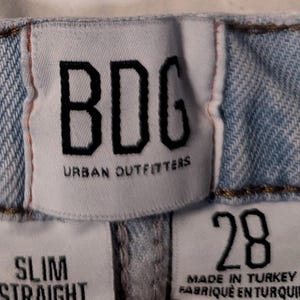 BDG Urban Outfitters Light Wash Distressed Button Fly Slim Straight Jeans Sz 28 image 5