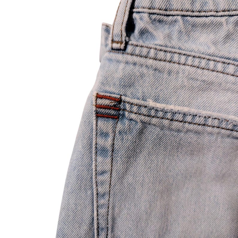 BDG Urban Outfitters Light Wash Distressed Button Fly Slim Straight Jeans Sz 28 image 7