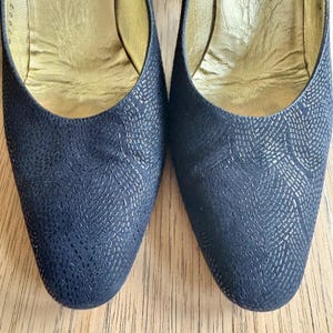 Zapatos de salón Bruno Magli de piel italiana negra con relieve, talla 6B (EE. UU.) imagen 3