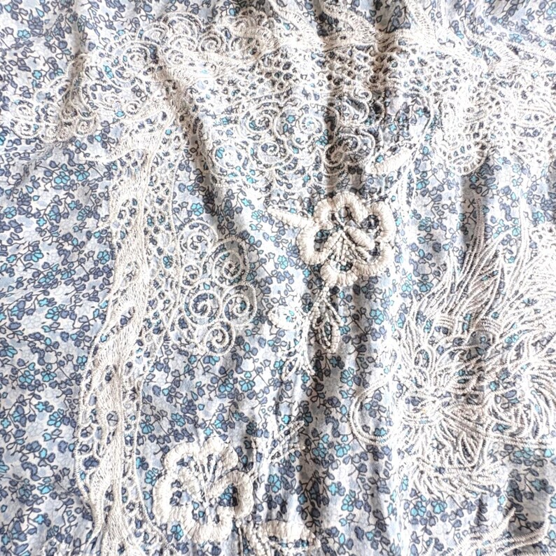 Johnny Was Workshop Blue Floral Dragon Embroidered Lace Button Down Shirt XS image 10