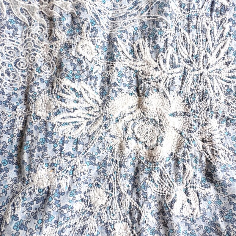 Johnny Was Workshop Blue Floral Dragon Embroidered Lace Button Down Shirt XS image 11