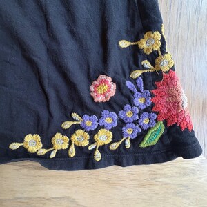 Vestido túnica de algodón negro bordado con flores de JW Los Angeles Johnny Was, talla pequeña, estilo bohemio. imagen 10