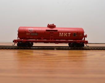T 535 HO Athearn MKT 100301 Tanker Well Weighted Metal Wheels & Metal Rails Brand New Old Stock